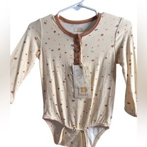 Dot dot baby Bamboo onsie